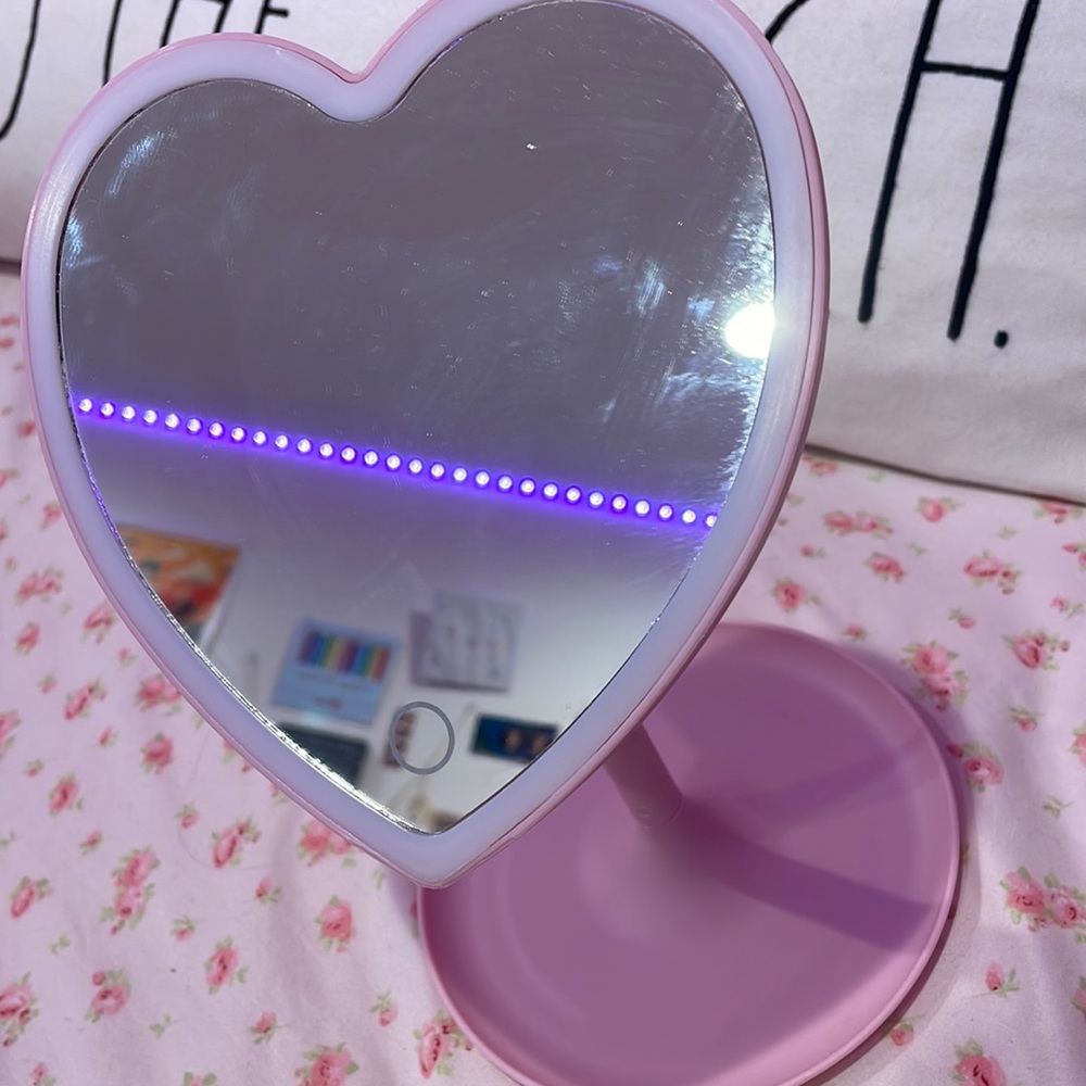 pink mini heart shaped mirror